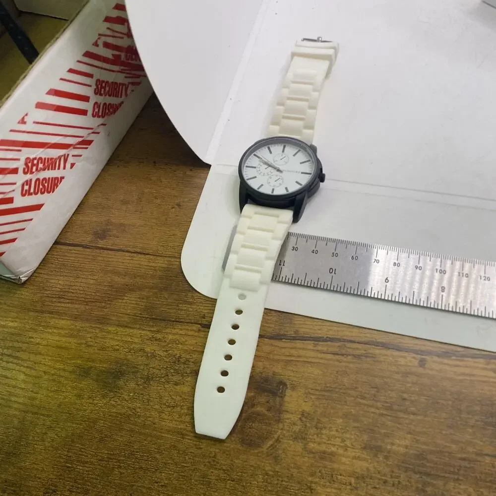 Rumours Unisex White Rubber Watch New Battery